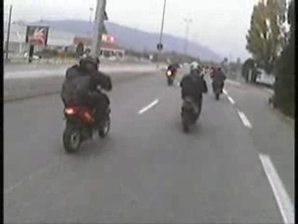 Rassemblement du 4 novembre (balade en ville à 50)