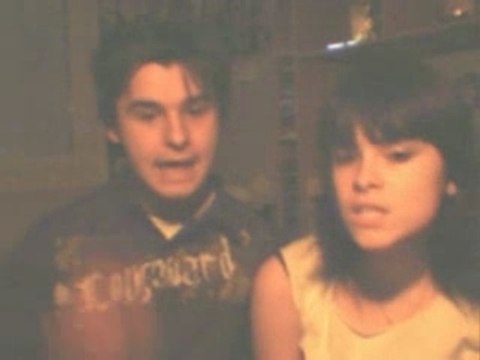 Michaël Youn et Yelle ( Parle à ma main )