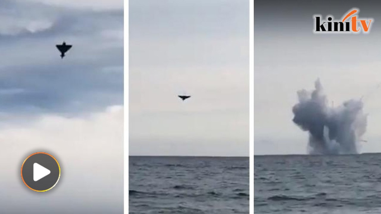 Italian Air Force pilot killed during airshow