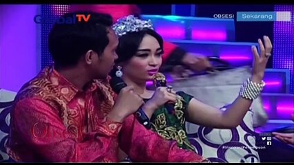 Ayu Ting Ting dan Via Vallen Bersaing?