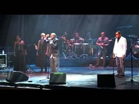 Soprano puisqu'il faut vivre