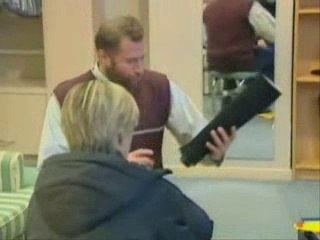 François l'Embrouille Trailer - Damiens