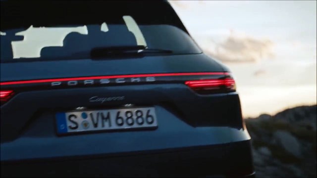 2018 Porsche Cayenne - interior Exterior and Drive-cYOncxcW68Q