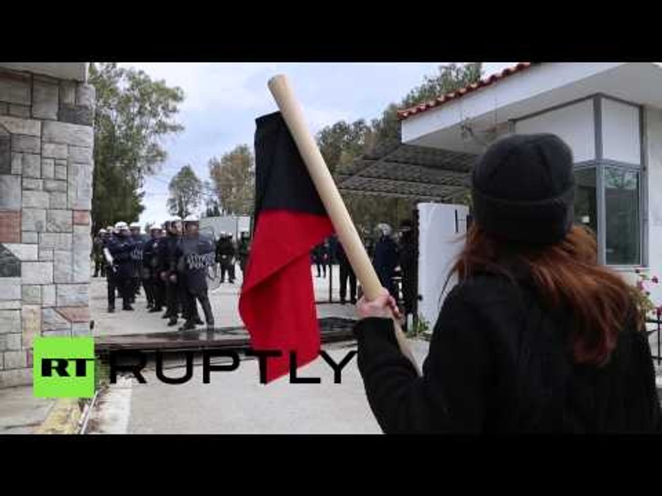 Tear Gas & Batons: Protesters clash with riot police in Greece