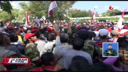 Ratusan Warga Eks Pejuang Timtim Unjuk Rasa di Depan Kantor Gubernur NTT