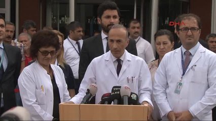 Скачать видео: Naim Süleymanoğlu'nun Sağlık Durumuyla İlgili Açıklama +