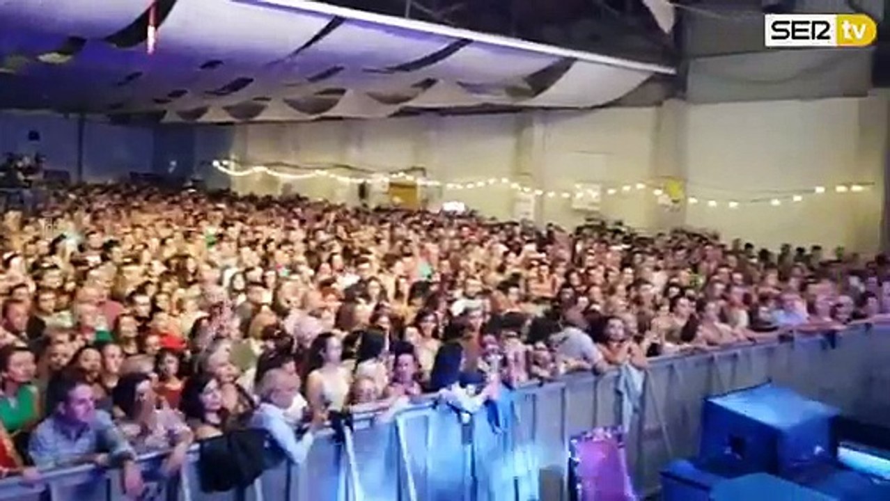 Nuria Fergó en la gala XX aniversario de Radiolé en Granada