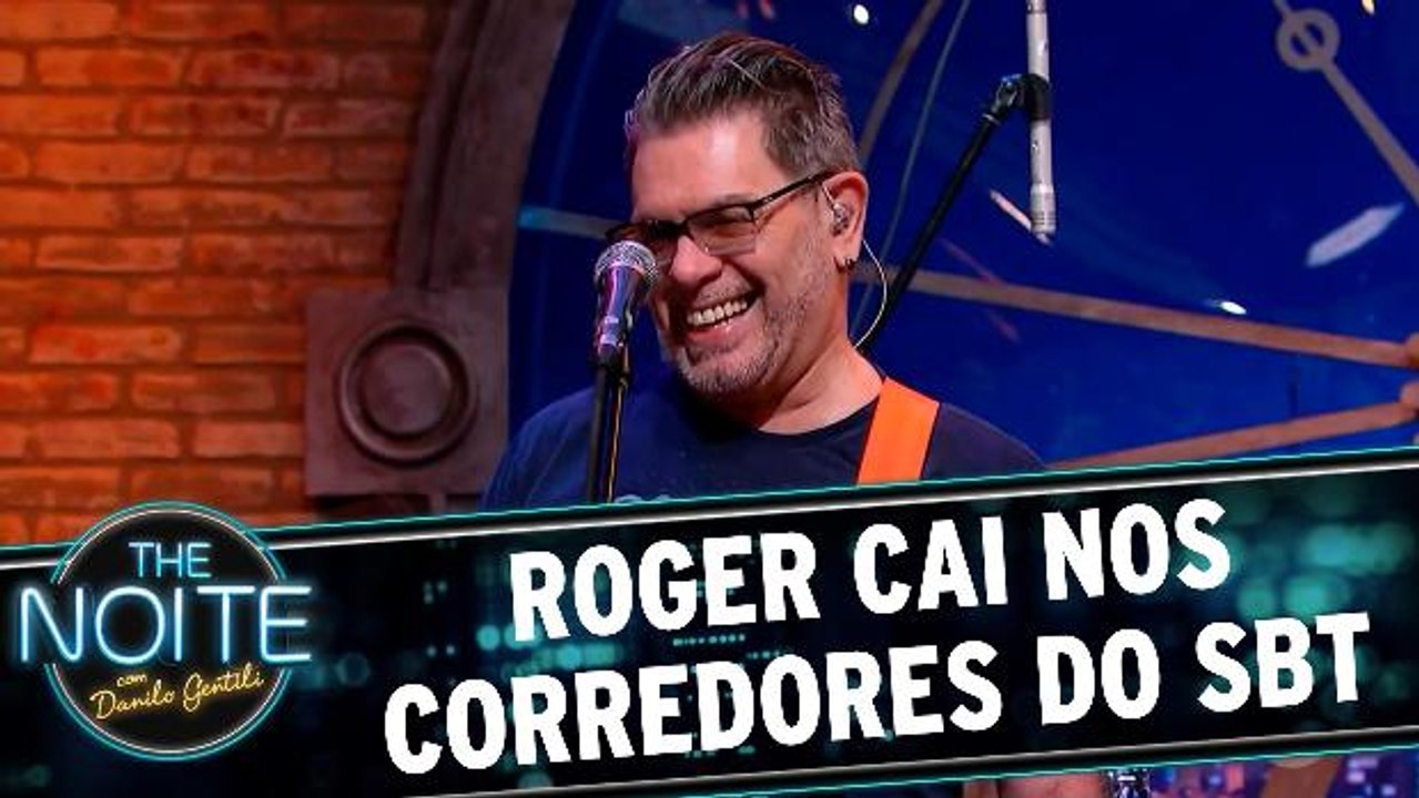 Roger cai nos corredores do SBT