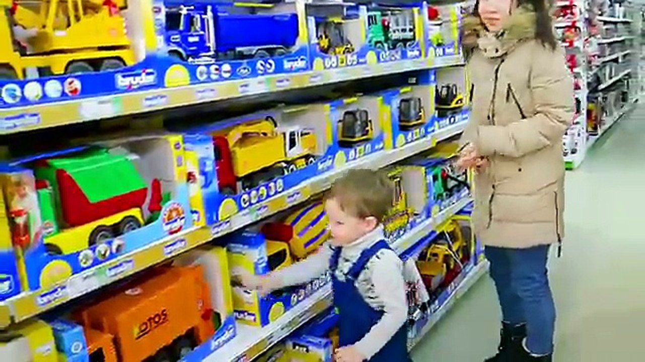 Вредные детки угнали машину родителей