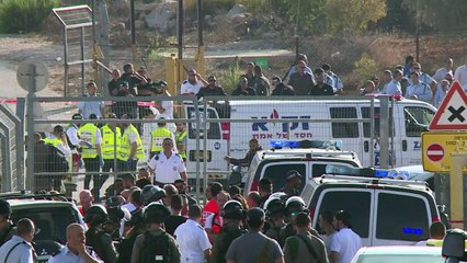 Tres agentes israelíes mueren baleados por un palestino