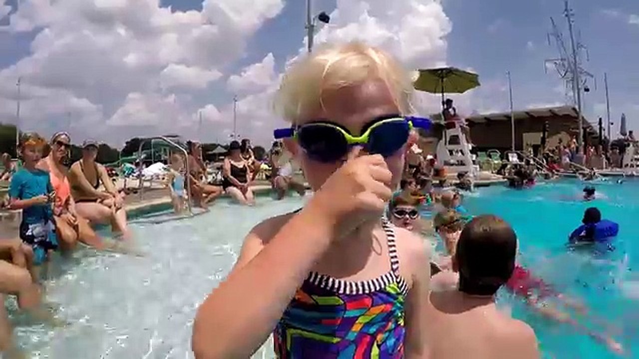 How to Swim Deep Without Hurting Your Ears