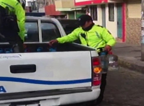 Se decomisó más de 200 litros de licor artesanal en Quito
