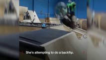 Première mondiale: Cette fille de 13 ans a réussi un backflip en chaise roulante