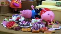 Peppa Pig en la Pastelería de Calico Critters. Vídeos de Juguetes Peppa Pig en Español
