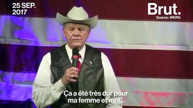 Aux Etats-Unis, Roy Moore sort une arme à feu en plein meeting