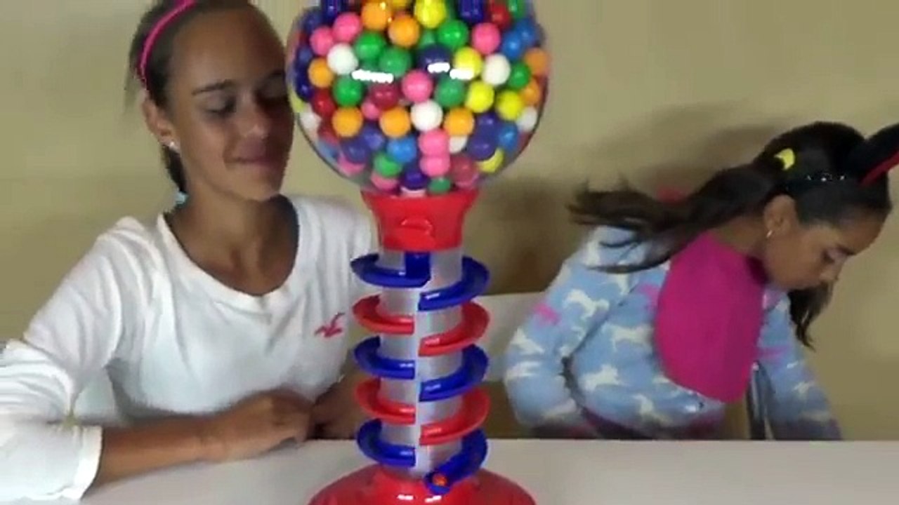 BAD BABY FREAKY SKELETON GUMBALL CANDY MACHINES Toys To See Funny Kids Movie