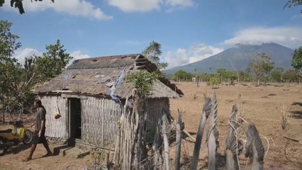 Vulcão Agung entra em "fase crítica" com mais de 75 mil evacuados em Bali