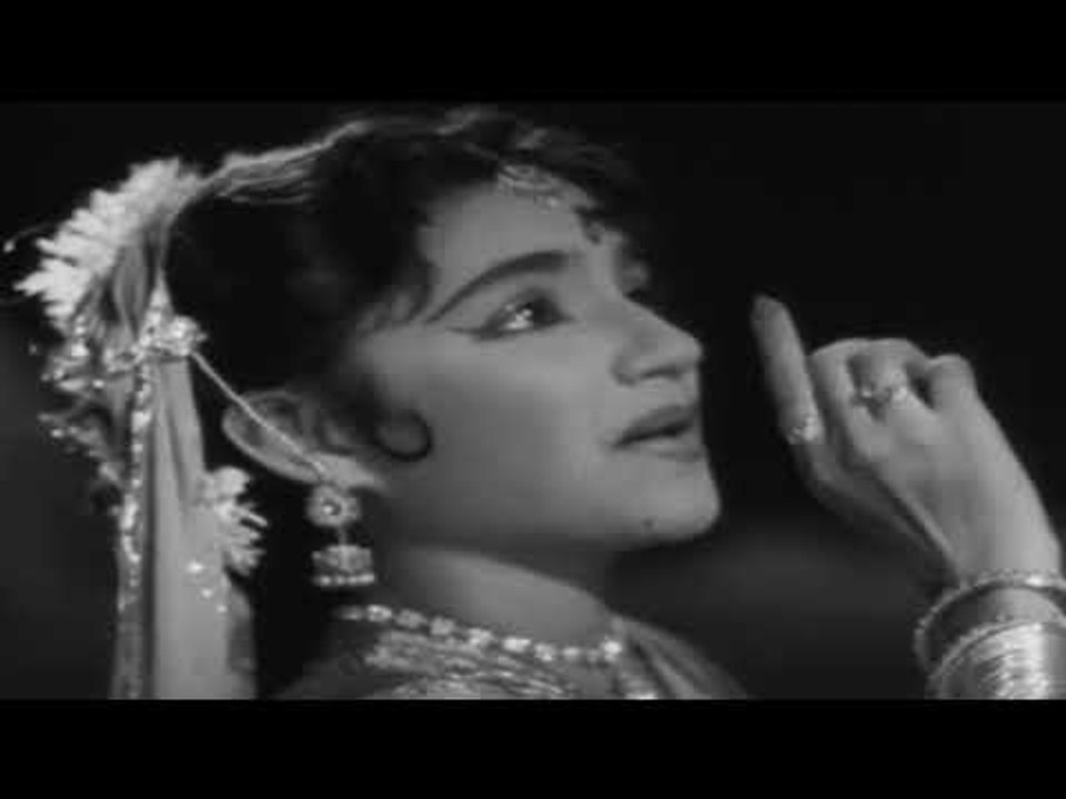 Chanda Mama Mere Dwaar   Superhit Classic Bollywood Song   Lajwanti   Nargis Dutt & Balraj Sahni