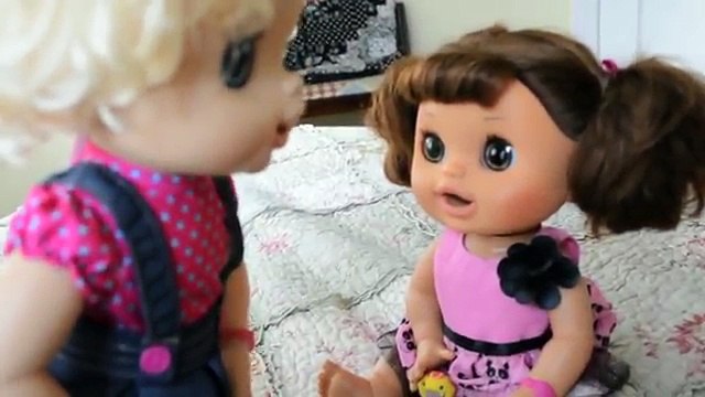 Baby Alive Eats Shopkins And Poops Part 1! - Baby Alive Eats Twozies