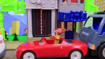 Zootopia Nick Wilde and Judy Toys Police Officer Giving Parking Tickets and Throwing the F