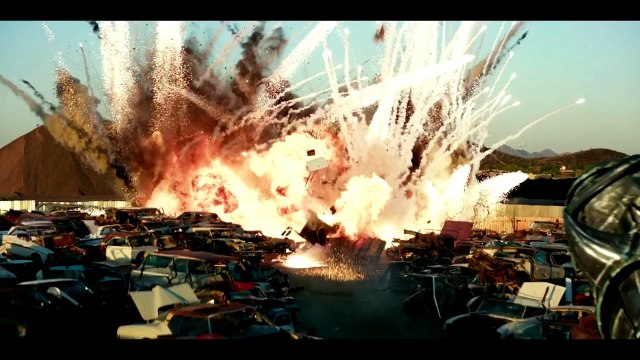 Transformers The Last Knight autobots vs decepticons (HD latino)