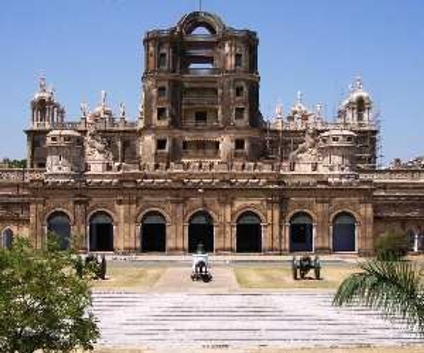 La Martiniere Lucknow ( Hindi )