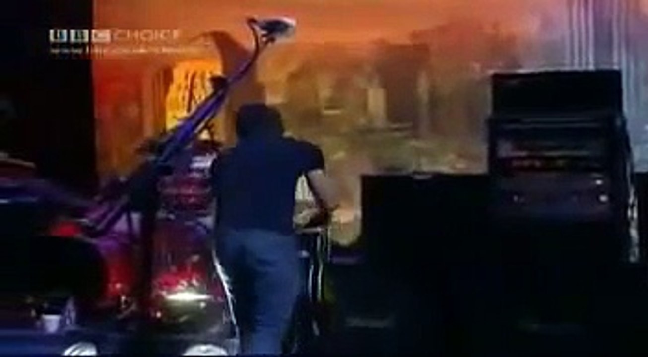 Oasis are Shit (NostrilShorts)