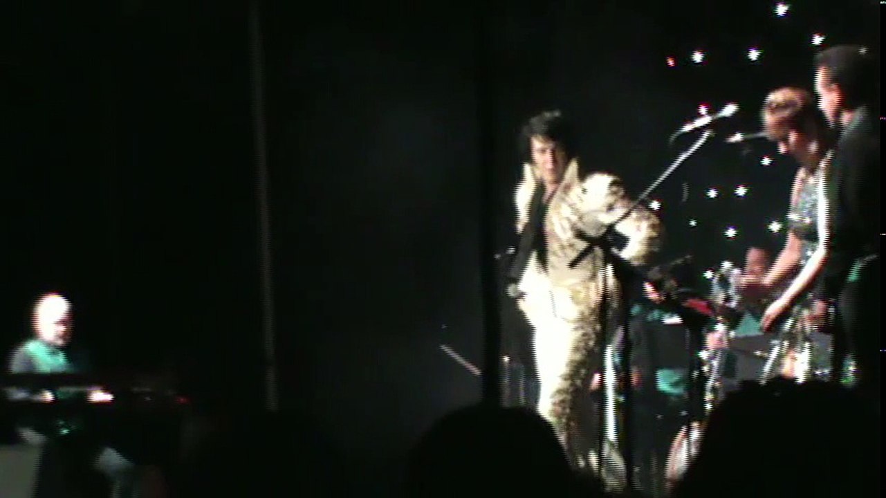 Shawn Klush sings 'Bridge Over Troubled Water' Lake 2017 video