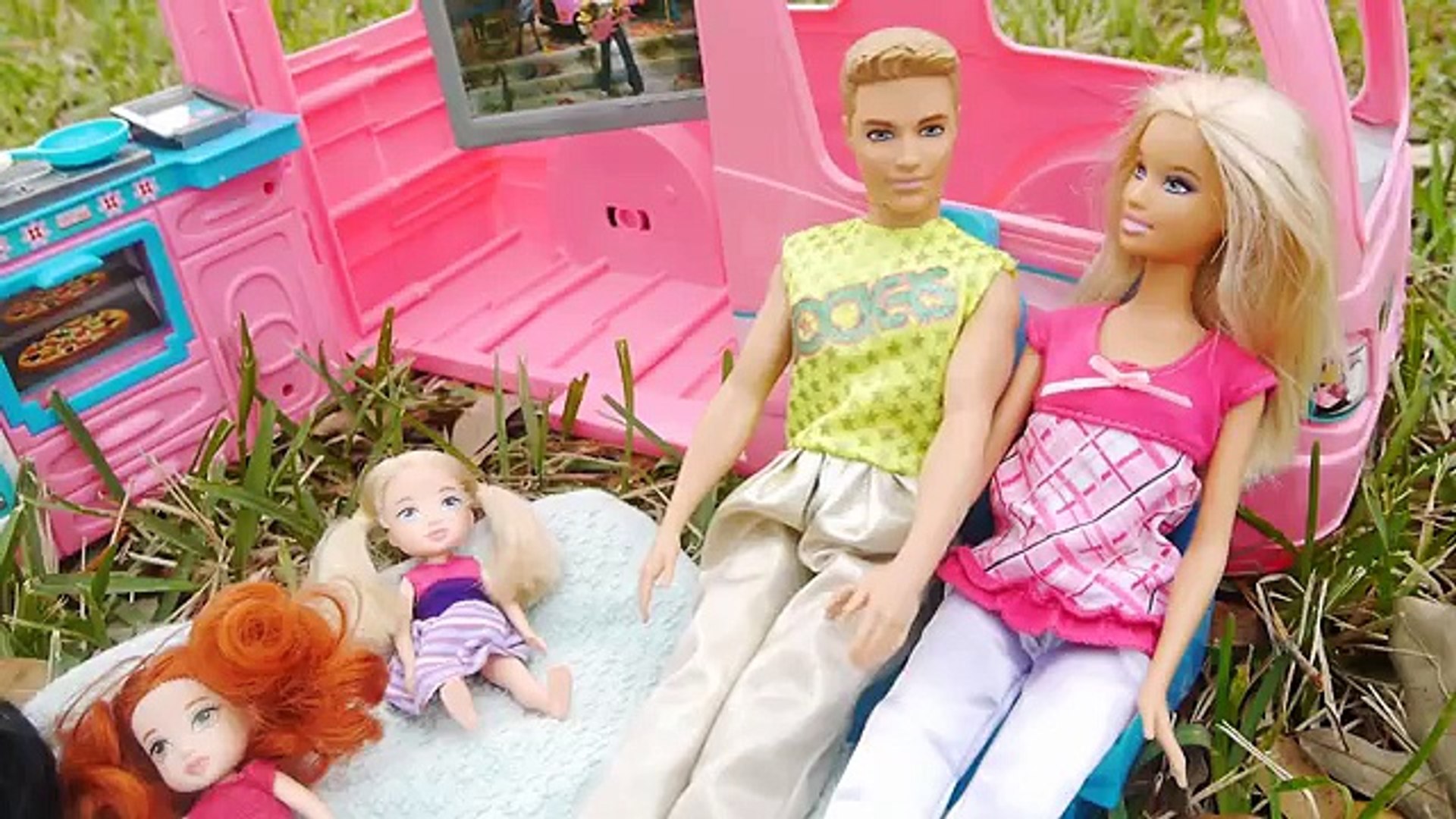 رحلة باربي و كين للتخييم سيارة باربي ألعاب بنات و مشوار رائع Barbie camping  trip - video Dailymotion