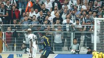 Beşiktaş-Leipzig Maçında Bir Taraftar Rahatsızlanarak Hastaneye Kaldırıldı