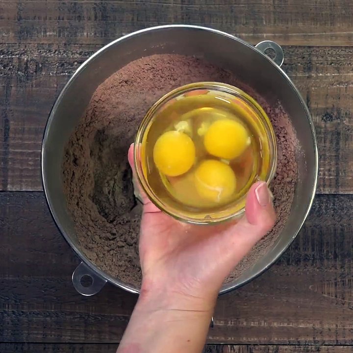 RIdiculous Chocolate Cake