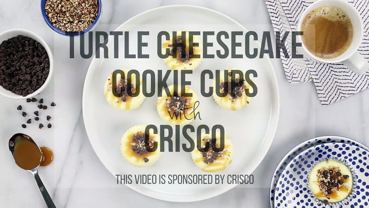 Turtle Cheesecake Cookie Cups