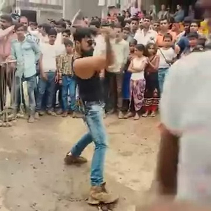 राजपूत का खून हूँ वीरो की तरह ही लड़ूंगा - ऐसी तलवार बाजी पहले कभी नही देखीं होगी। Rajput Talwar Baji