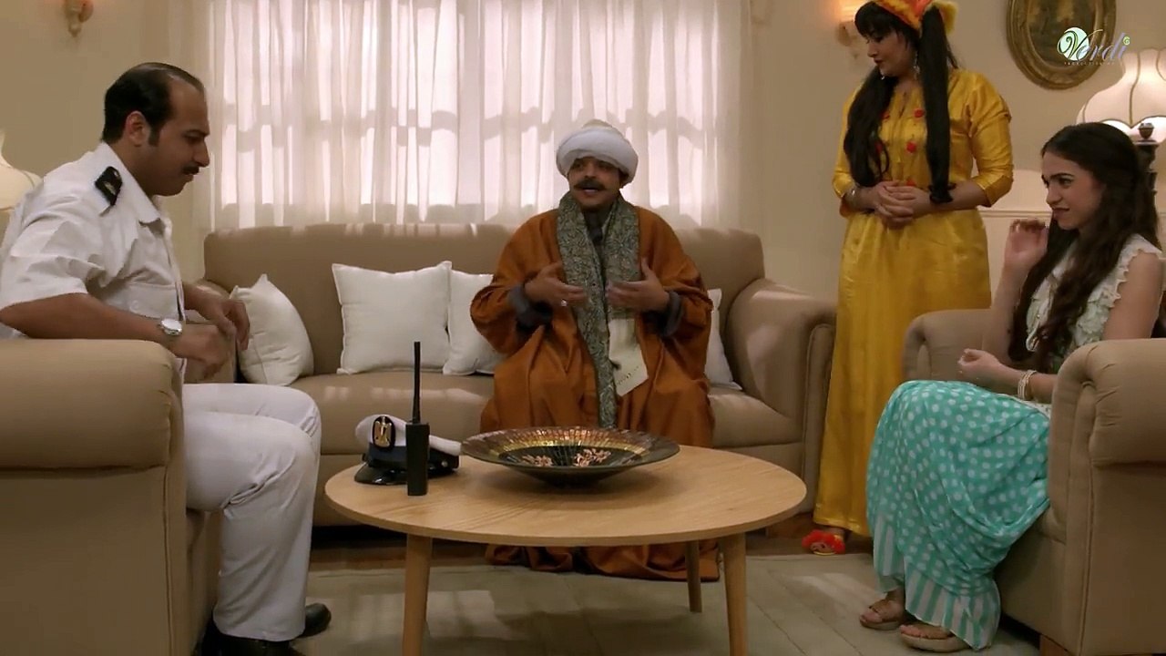 لما يتقدم لبنتك ظابط شرطة وانت تاجر مخدرات .. مسلسليكو