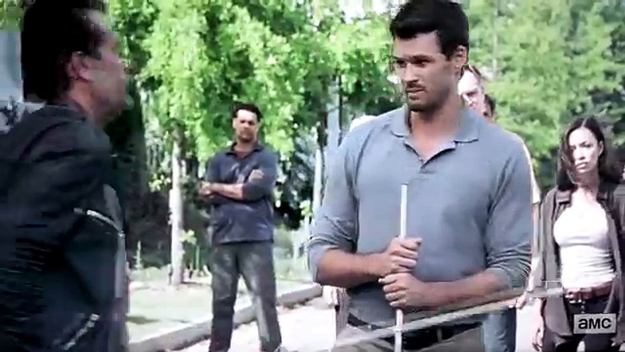 Negan Kills Spencer Death Comparison - The Walking Dead TV Show VS Comic (Season 7 Episode 8)