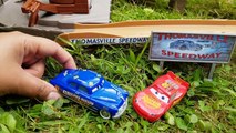 Disney Cars 3 Toys Lightning Mcqueen dream of racing with Doc Hudson in Thomasville