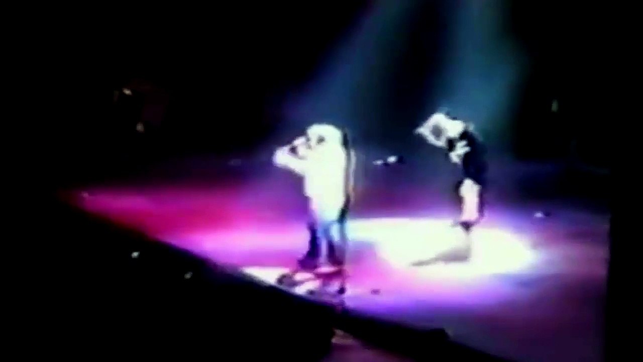 AC/DC - You Shook Me All Night Long (Live Joe Louis Arena, Detroit, MI, USA - September 19, 1985) HD