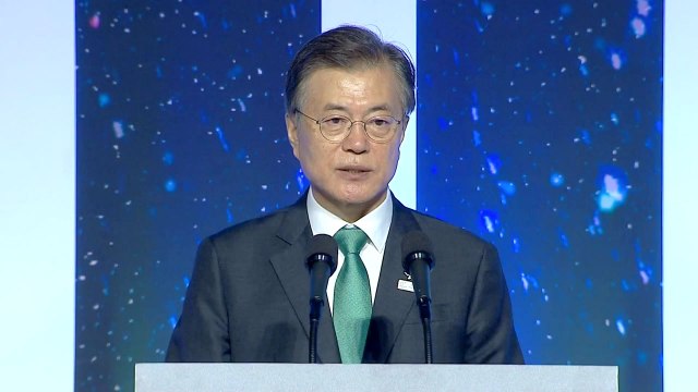 문재인 대통령 북핵 근원적 해결 노력...갈 길은 평화 / YTN