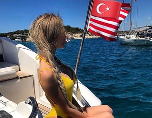 Cansu Taşkın'dan Alkışlanacak Bayrak Hassasiyeti