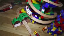 Эпизод 8 : Деревянная железная дорога Брио, Томас, Чаггингтон, BRIO, Thomas, Chuggington