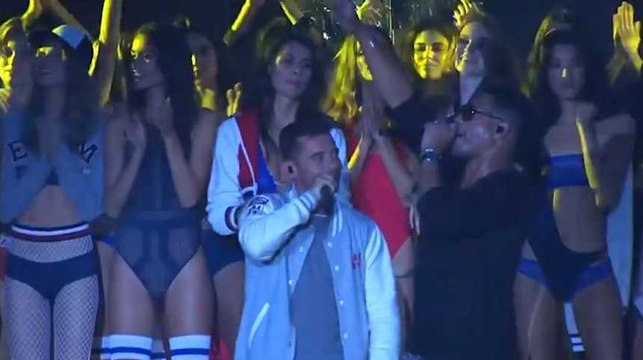 Mais que faisait NTM au défilé de lingerie ETAM ?