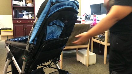 How to expand and reduce the pet compartment of Pet Rover stroller