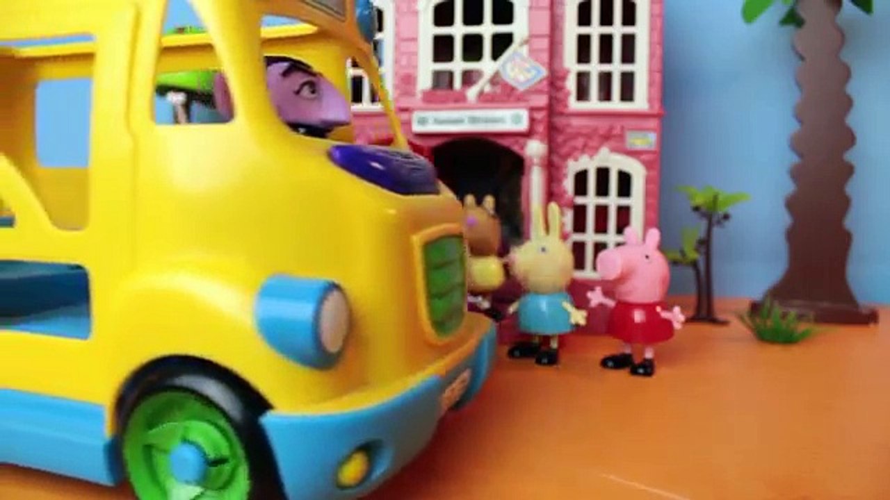 Peppa Pig George vai ao Zoologico - Peppa Pig Portugues DisneyKids Brasil