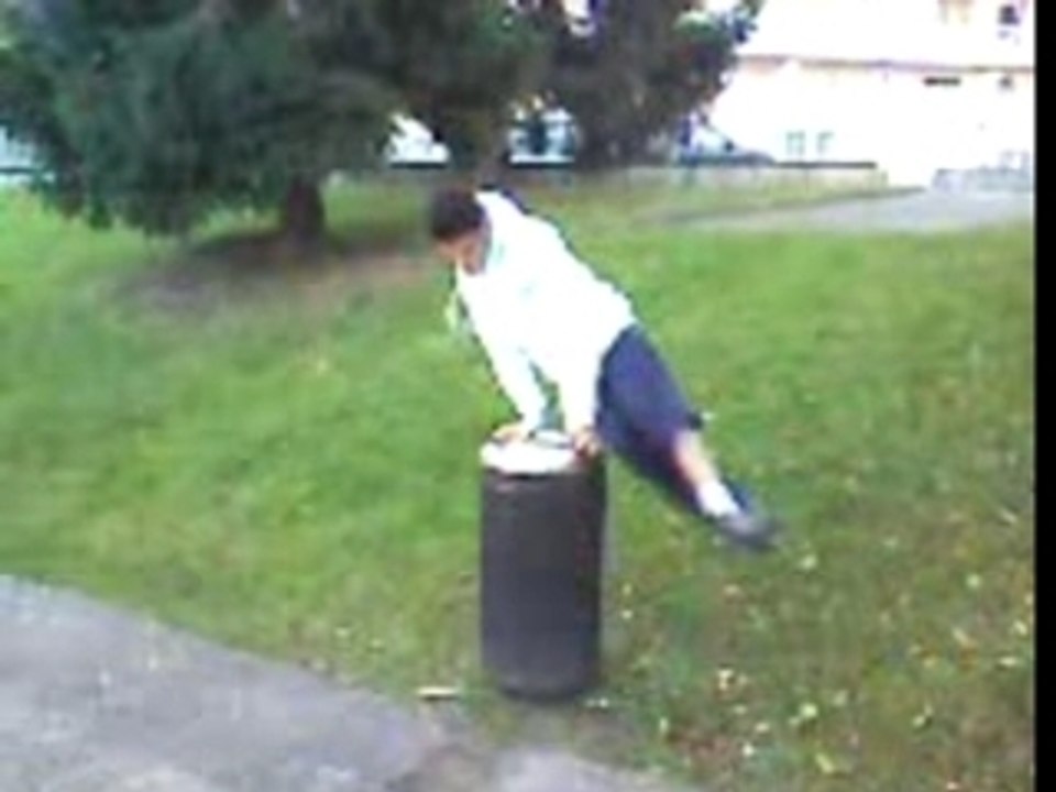 Tomas poubelle