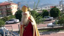 Alman Noel Baba camide dua edip barış diledi