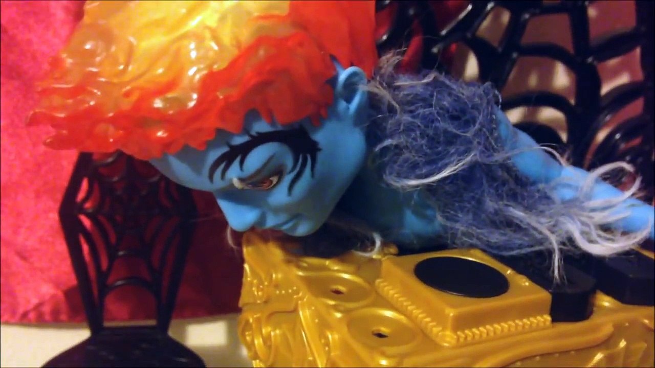 MY MILKSHAKE BRINGS ALL THE BOYS! *MATURE AUDIENCE* Monster High Mayhem - Episode 118