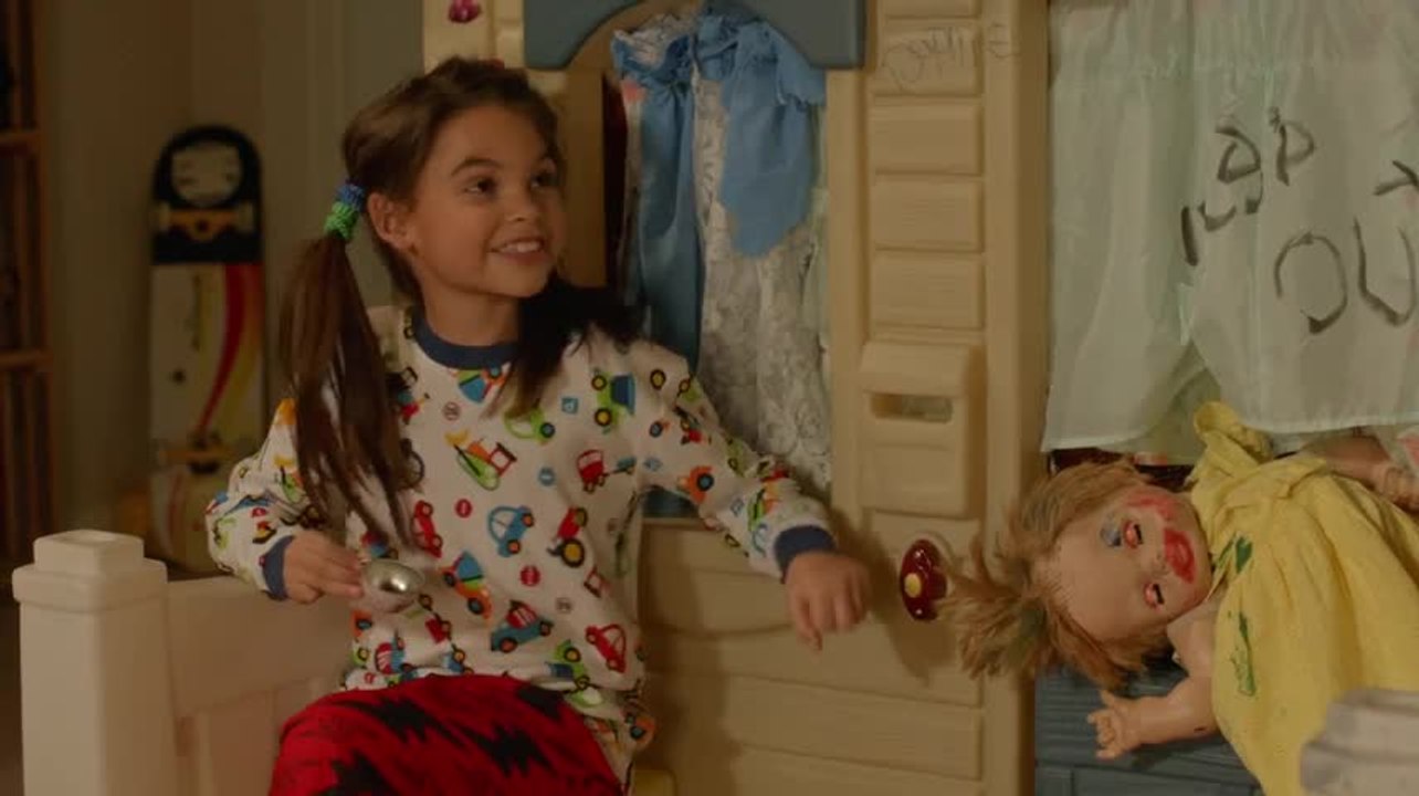 Stuck In The Middle - S 2 E 15 - Stuck with a Dangerous House - video ...