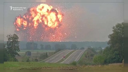 شاهد: ذخيرة من ترسانة الجيش الأوكراني تغدو رمادا