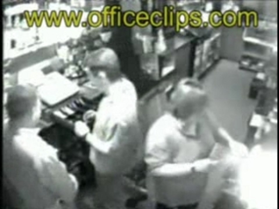 MDR LA GROSSE TOMBE DANS LE TROU