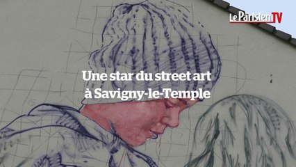 Fintan Magee réalise une fresque géante, à Savigny-le-Temple